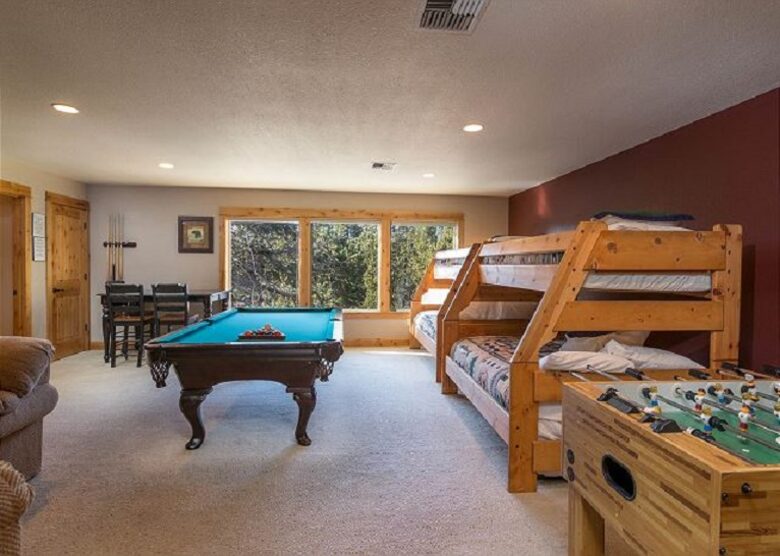 White Elm - Sunriver, Oregon