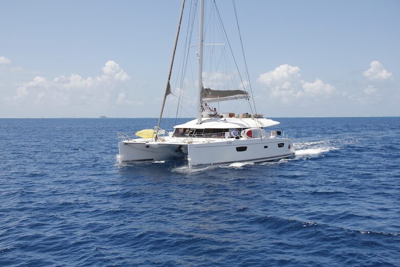 TradeWinds 60ft 5 Cabin Crewed Catamaran Luxury Class - French Polynesian Sailing Vacation - Raiatea island, French Polynesia