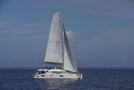 TradeWinds 60ft 5 Cabin Crewed Catamaran Luxury Class - French Polynesian Sailing Vacation - Raiatea island, French Polynesia