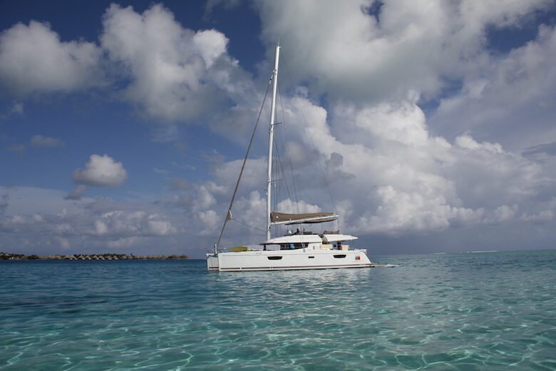 TradeWinds 60ft 5 Cabin Crewed Catamaran Luxury Class - French Polynesian Sailing Vacation - Raiatea island, French Polynesia