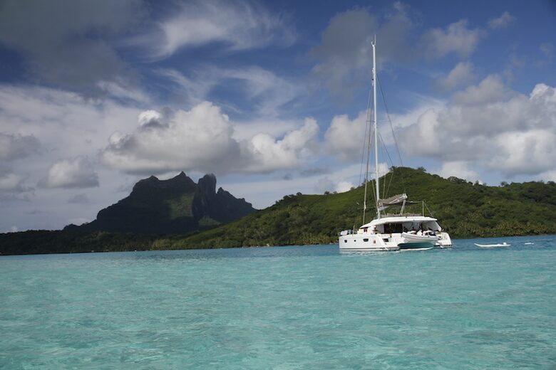 TradeWinds 60ft 5 Cabin Crewed Catamaran Luxury Class - French Polynesian Sailing Vacation - Raiatea island, French Polynesia