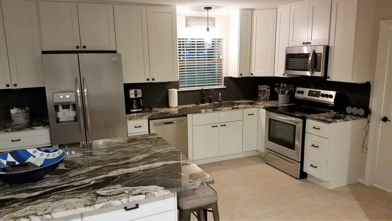 The Stonehouse at Canyon Lake - Canyon Lake, Texas