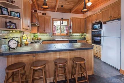 Sherman Cottage - Camp Sherman, Oregon