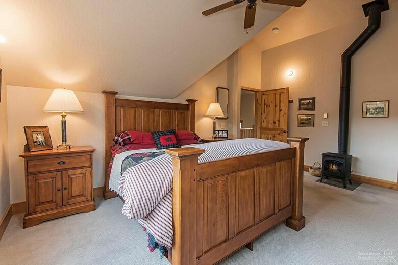 Sherman Cottage - Camp Sherman, Oregon