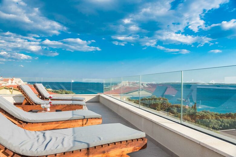 Luxury Penthouse - Mandre, Croatia