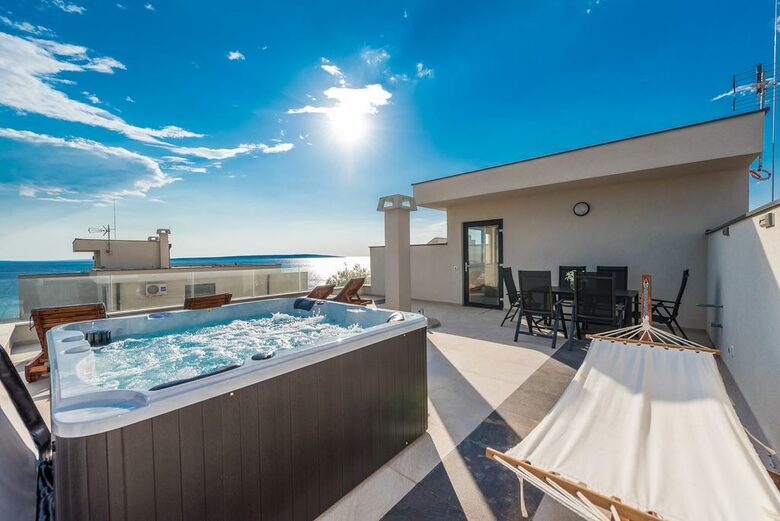 Luxury Penthouse - Mandre, Croatia