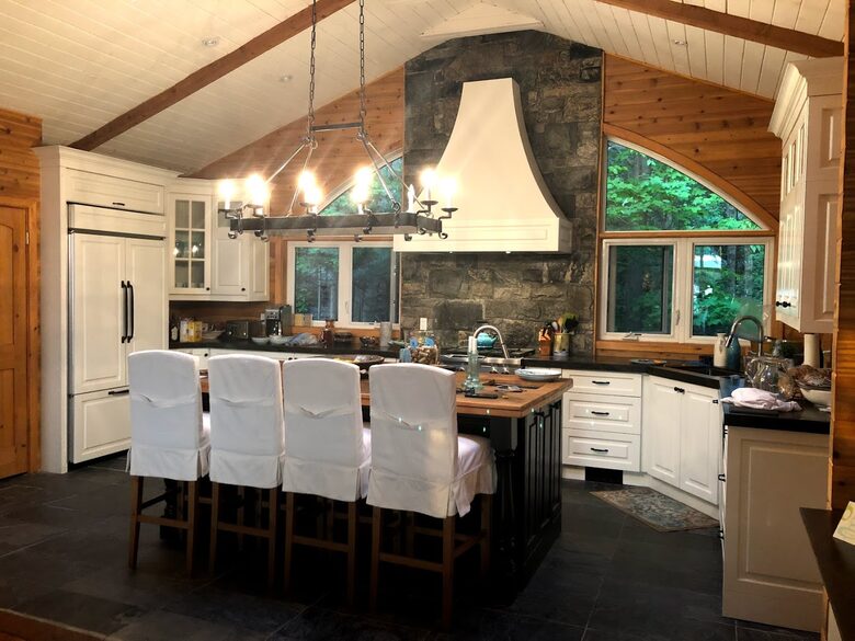 Sunset Luxury Cottage - Minden, Canada