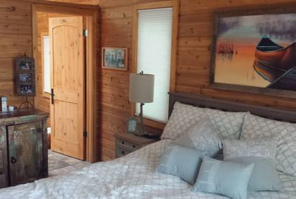 Sunset Luxury Cottage - Minden, Canada