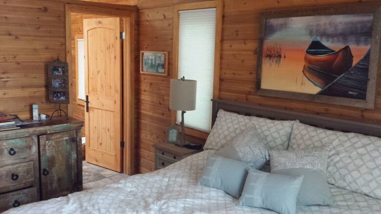 Sunset Luxury Cottage - Minden, Canada