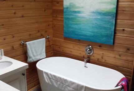 Sunset Luxury Cottage - Minden, Canada