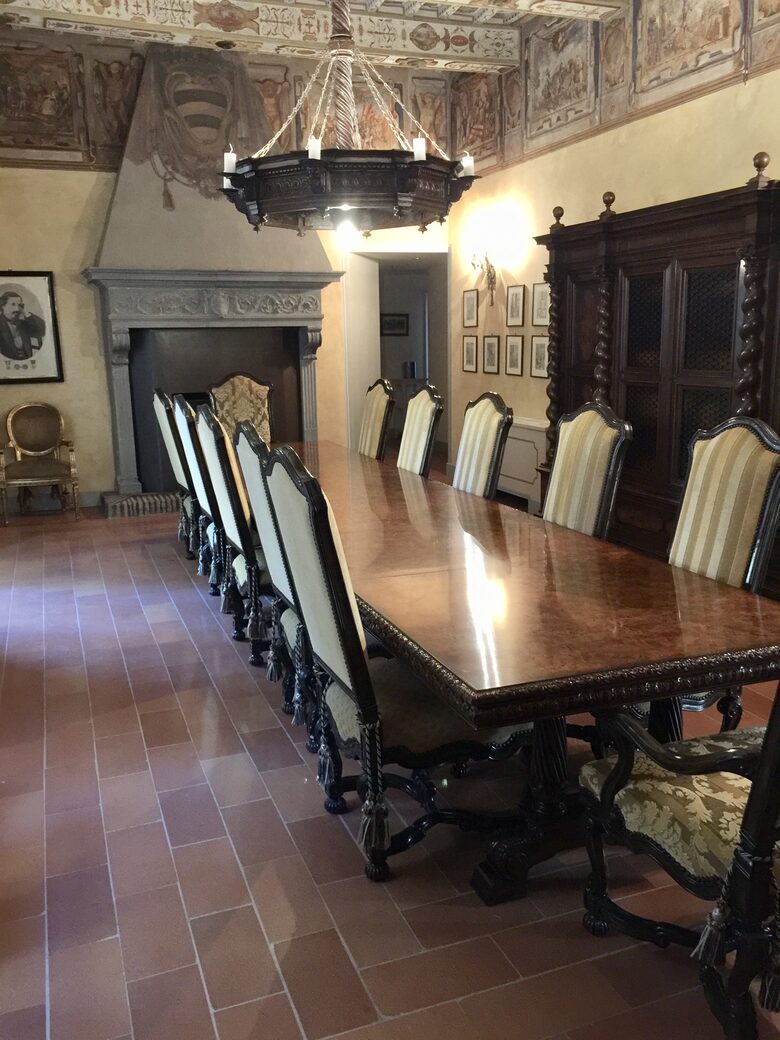 Palazzo Grande (R) - Corciano (Umbria), Italy