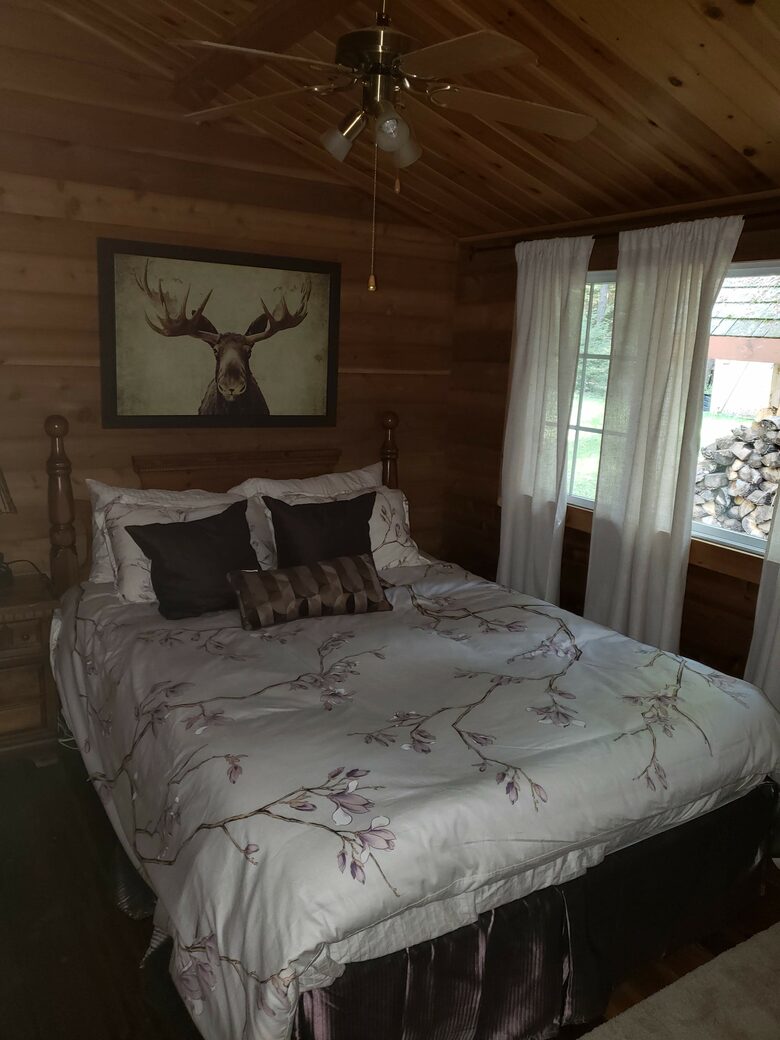 Sunset Luxury Cottage - Minden, Canada