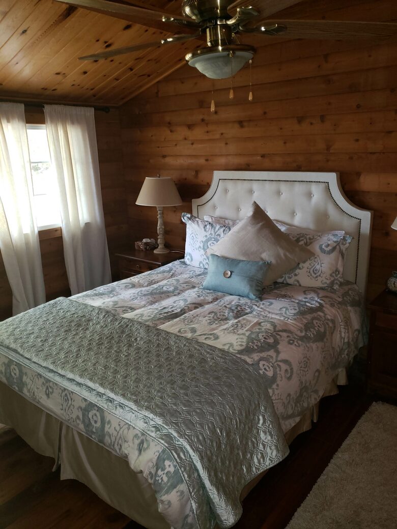 Sunset Luxury Cottage - Minden, Canada