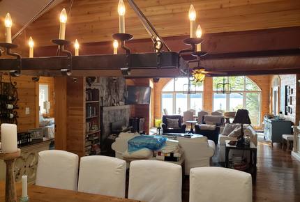 Sunset Luxury Cottage - Minden, Canada