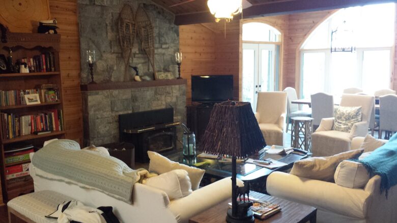 Sunset Luxury Cottage - Minden, Canada