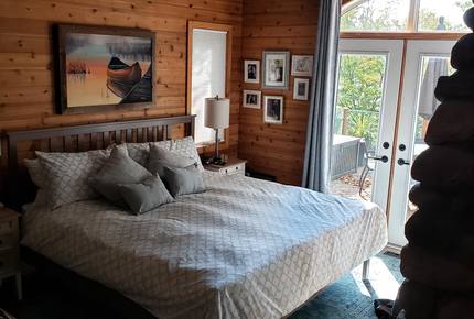 Sunset Luxury Cottage - Minden, Canada