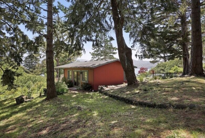 Oyster Cove Cottage - Tomales Bay, California