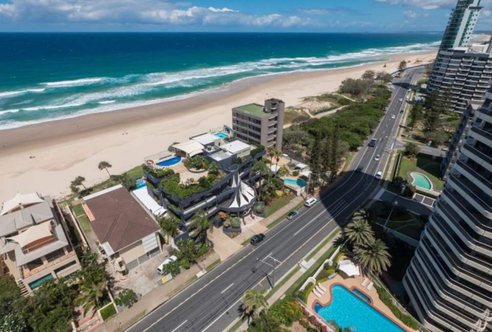 Fabulous Main Beach Apartment - Main Beach, Gold Coast, Australia