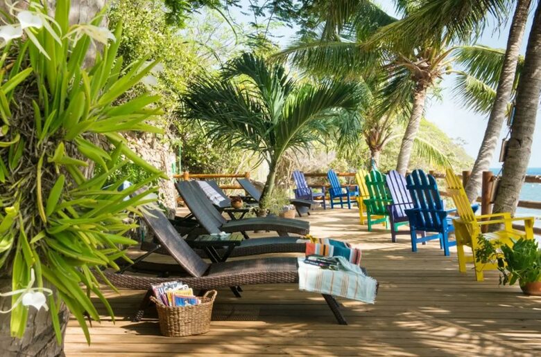 Secluded Island Beachfront House - Providencia, Colombia