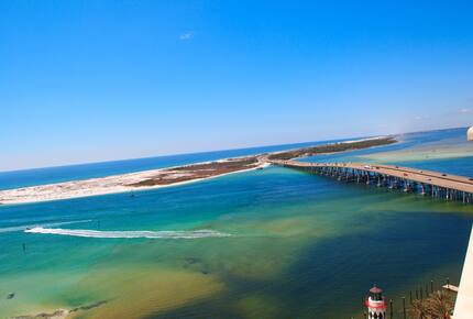 Emerald Grande at HarborWalk Village - 4 Bedroom Corner - Destin, Florida