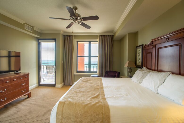 Emerald Grande at HarborWalk Village - 4 Bedroom Corner - Destin, Florida