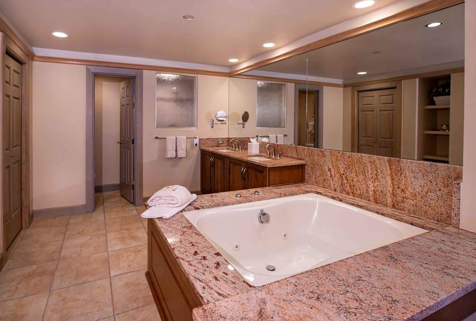 Park Plaza Beaver Creek - 3 Bedroom - Beaver Creek, Colorado