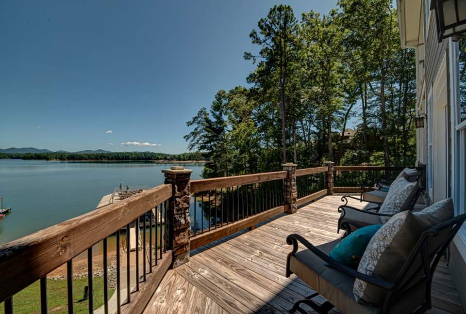 Lakeside Landing - Blairesville, Georgia