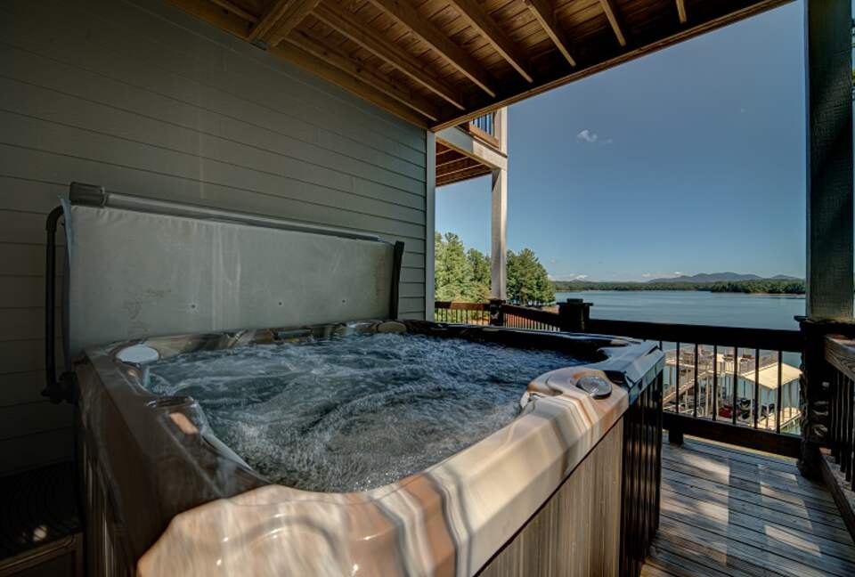 Lakeside Landing - Blairesville, Georgia