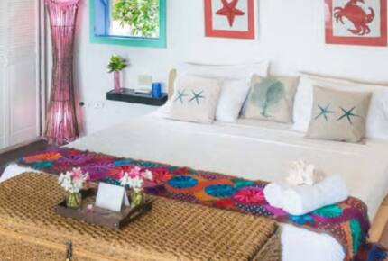 Secluded Island Beachfront House - Providencia, Colombia