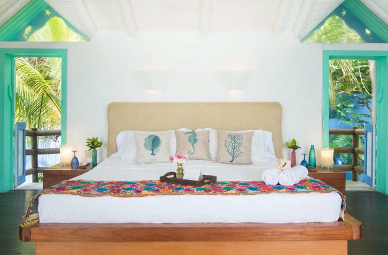 Secluded Island Beachfront House - Providencia, Colombia