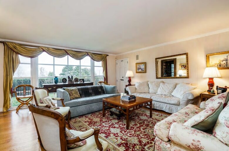 Bedford Country Home - Bedford Corner, New York