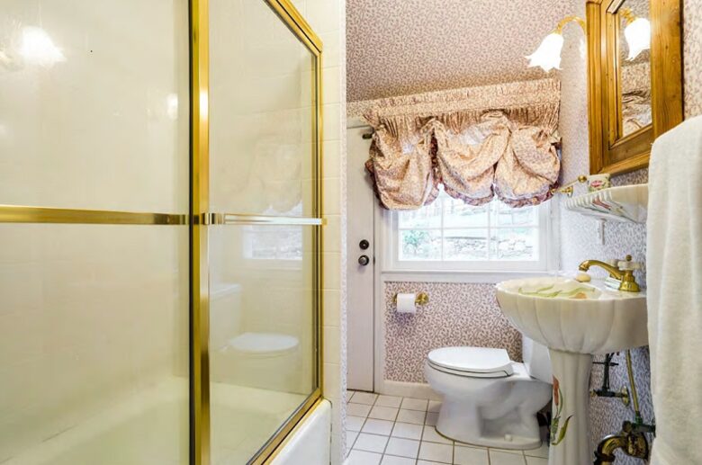 Bedford Country Home - Bedford Corner, New York