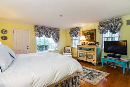 Bedford Country Home - Bedford Corner, New York