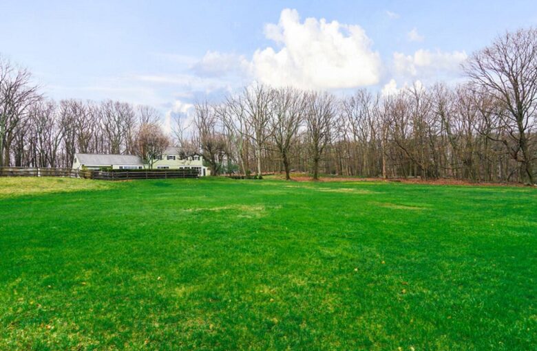 Bedford Country Home - Bedford Corner, New York