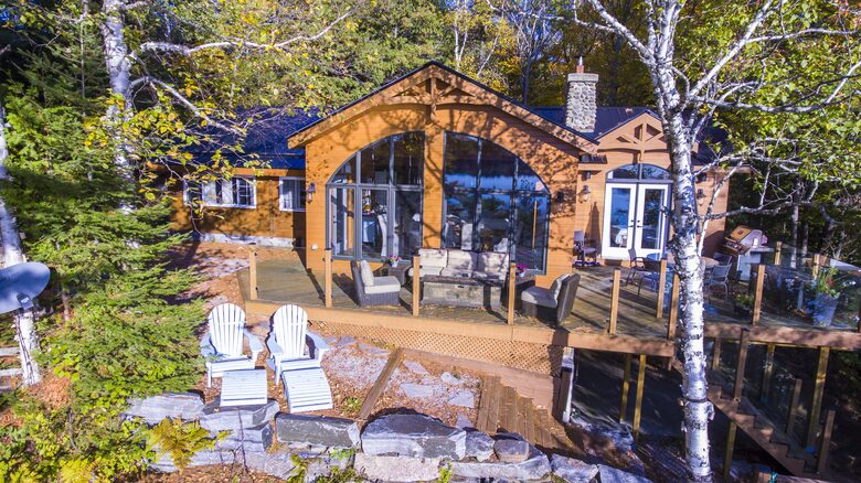 Sunset Luxury Cottage - Minden, Canada