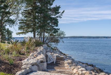 Seaside Serenity - Seabright, Canada