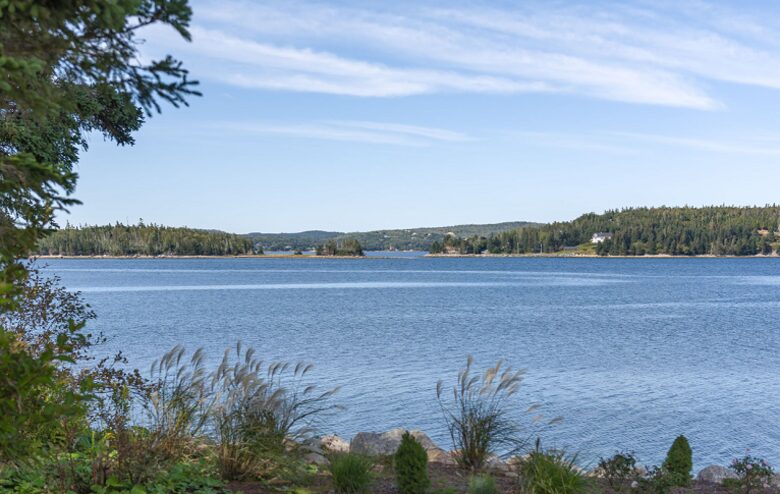 Seaside Serenity - Seabright, Canada
