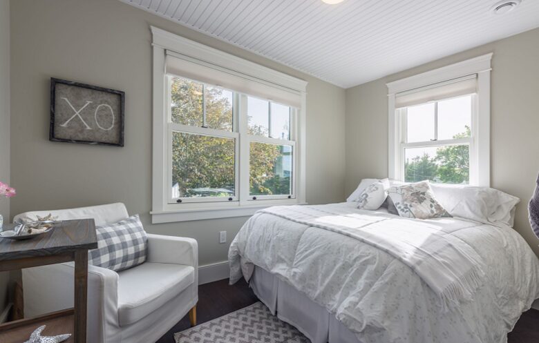 Seaside Serenity - Seabright, Canada