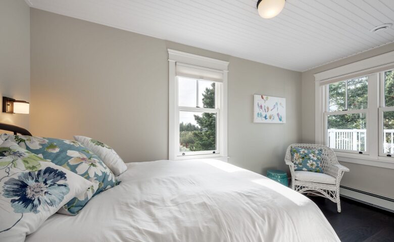 Seaside Serenity - Seabright, Canada