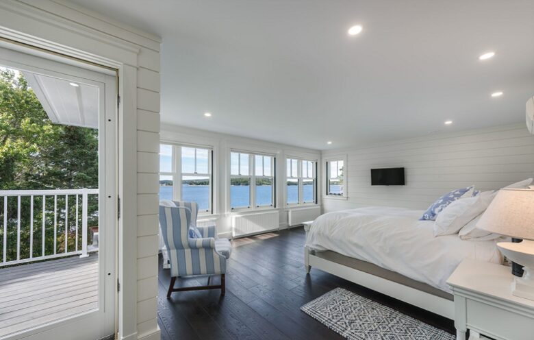 Seaside Serenity - Seabright, Canada