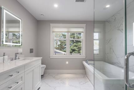 Seaside Serenity - Seabright, Canada