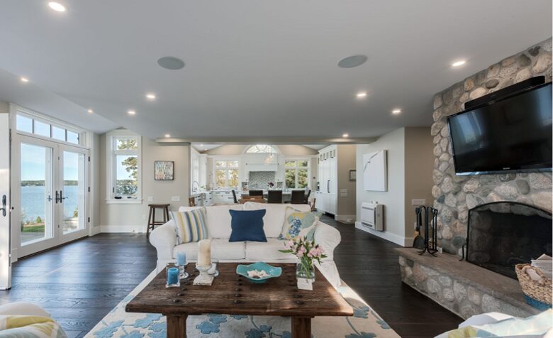 Seaside Serenity - Seabright, Canada