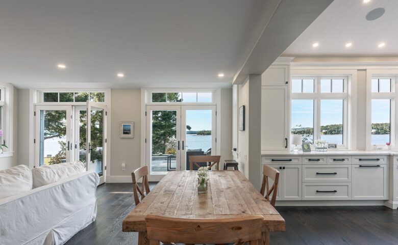 Seaside Serenity - Seabright, Canada