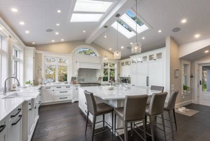 Seaside Serenity - Seabright, Canada