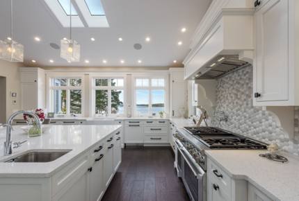 Seaside Serenity - Seabright, Canada