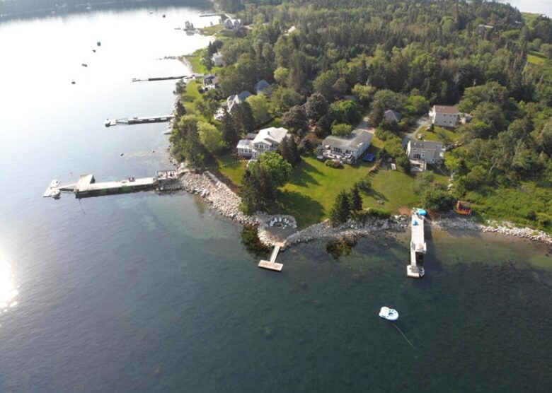 Seaside Serenity - Seabright, Canada
