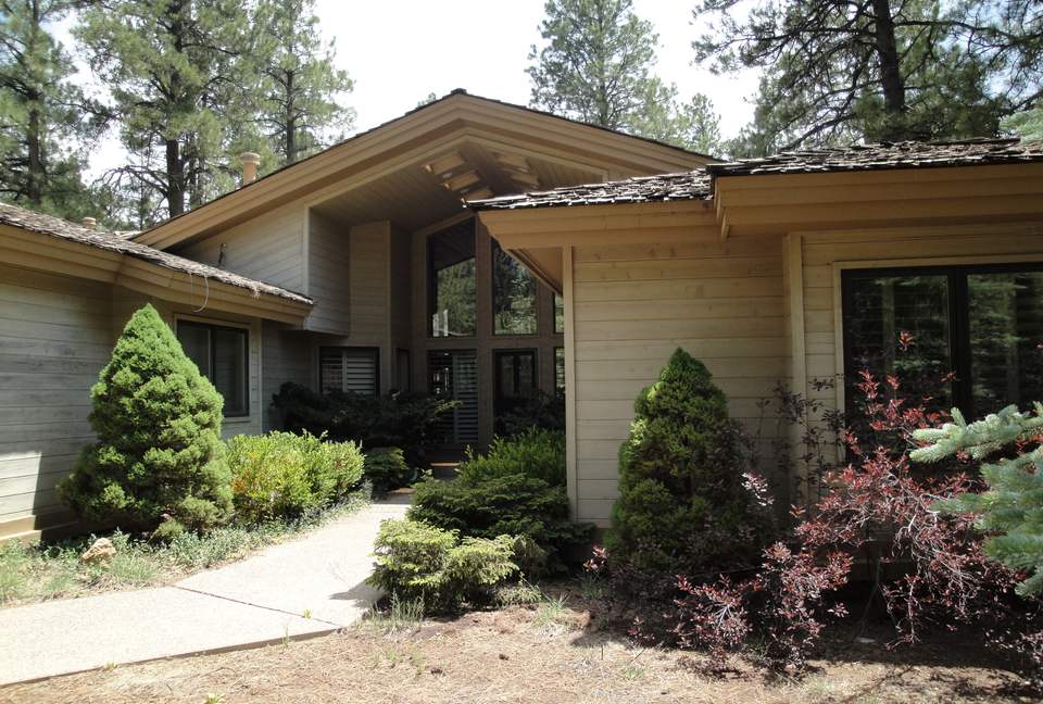 SKI OR GOLF IN THE MAGICAL FOREST - Flagstaff, Arizona