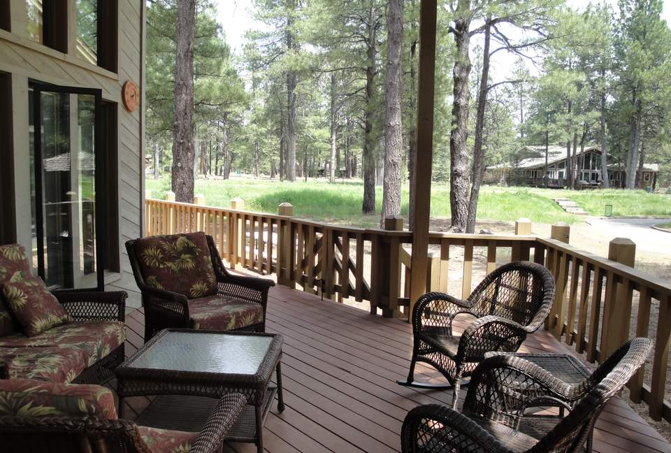 SKI OR GOLF IN THE MAGICAL FOREST - Flagstaff, Arizona