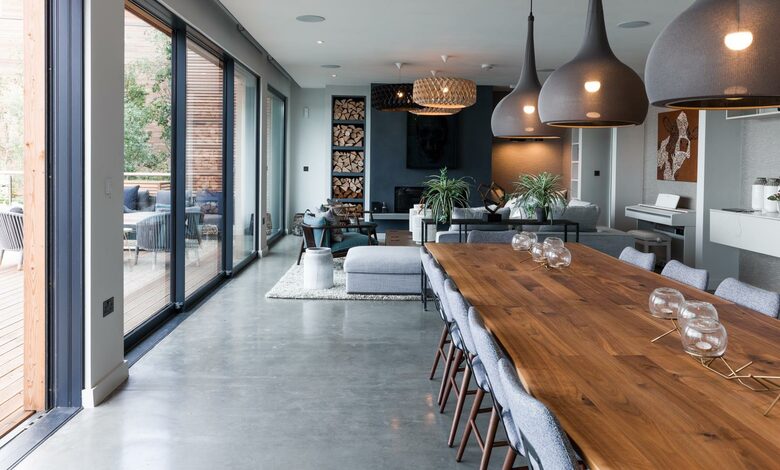 The Pool Deck - Lechlade, Cotswolds, Gloucestershire, United Kingdom