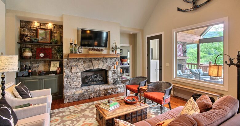 Hiawassee Lakefront Home - Hiawassee, Georgia